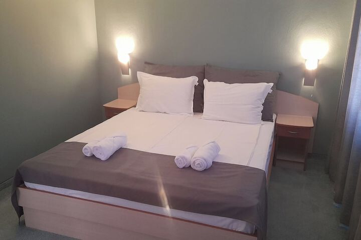 Room 10 of 52