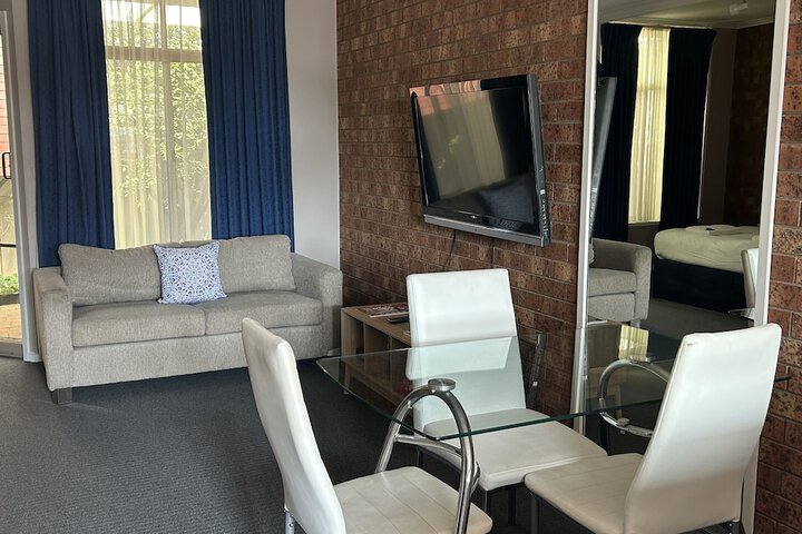 Room 4 of 24
