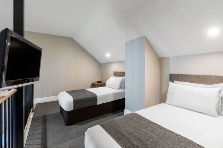 Room 48 of 74