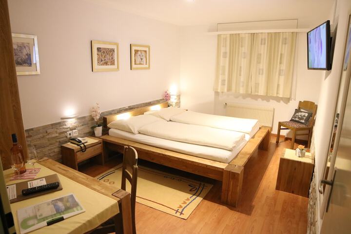 Room 4 of 64
