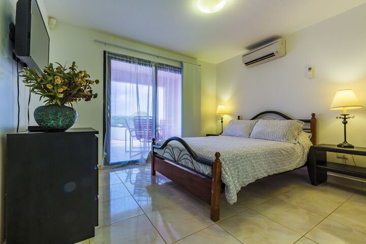 Room 4 of 44