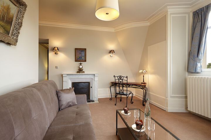 Room 25 of 62