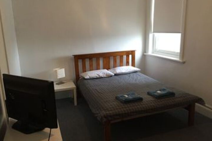 Room 5 of 20