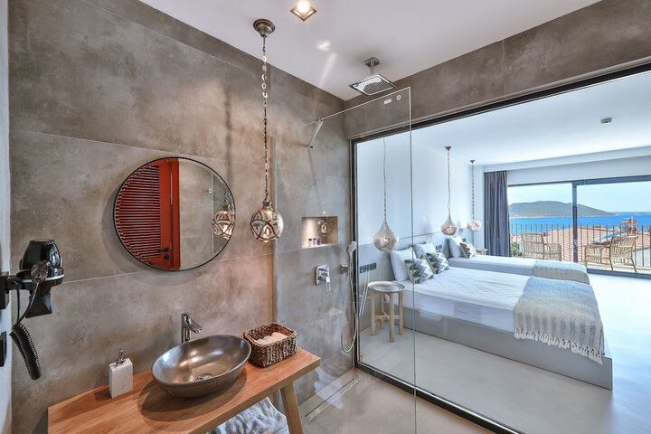 Room 52 of 91