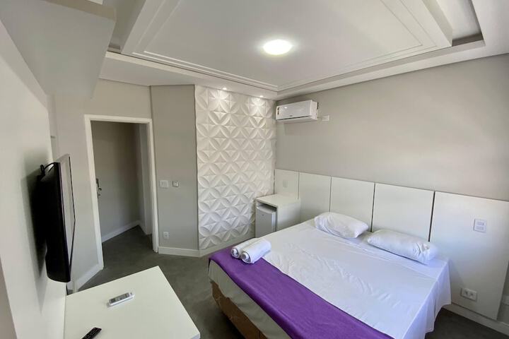 Room 34 of 229