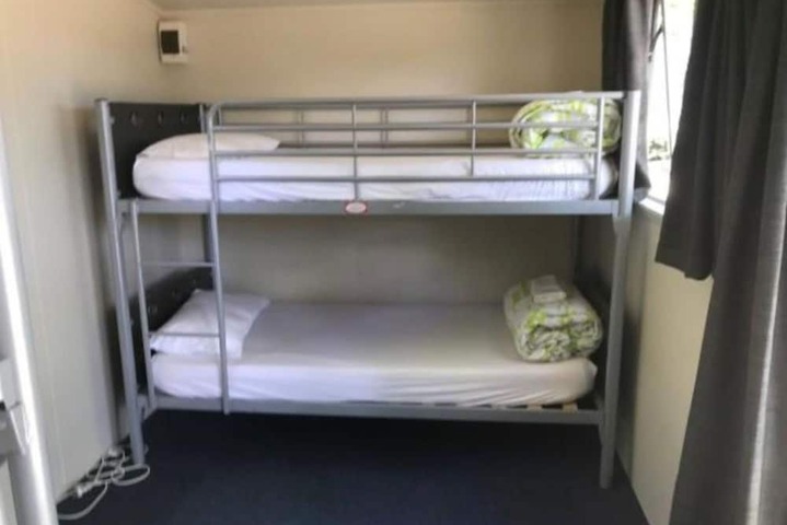 Room 4 of 87
