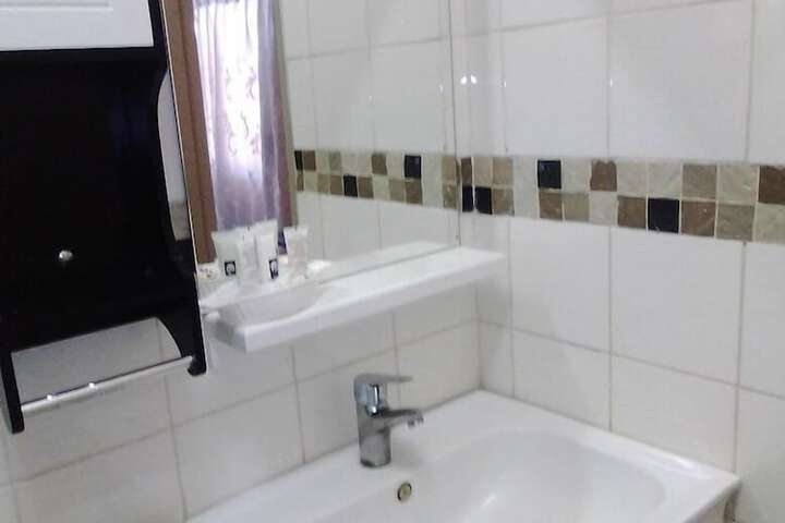 Room 12 of 22