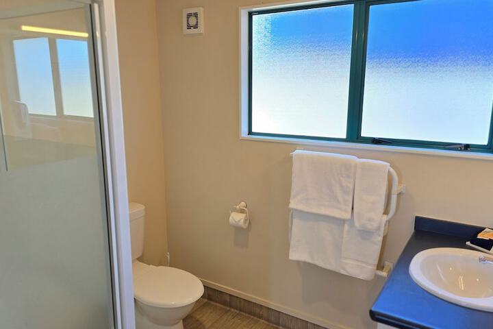 Room 15 of 22