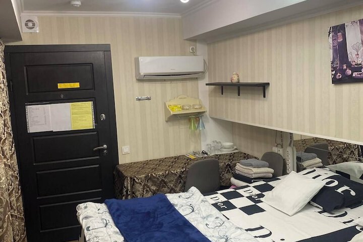 Room 37 of 106