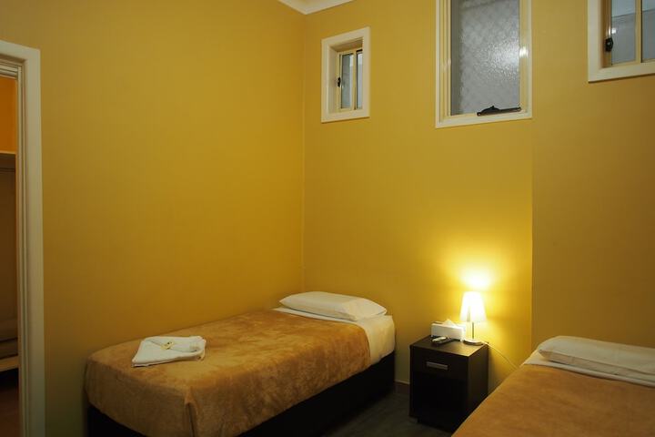 Room 27 of 52
