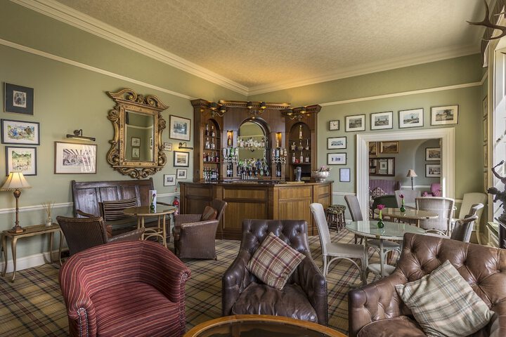 Lounge 51 of 69