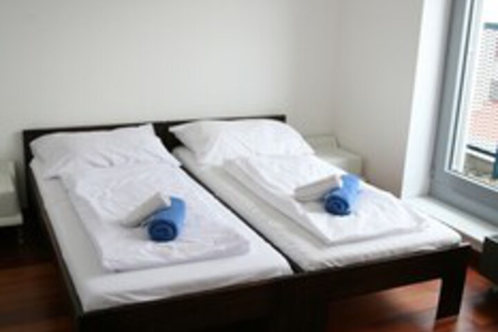 Room 191 of 275