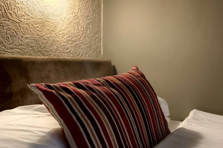 Room 16 of 35