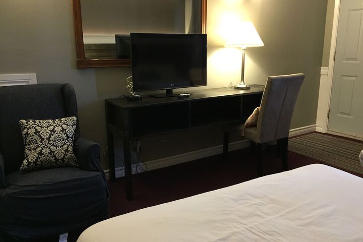 Room 8 of 73