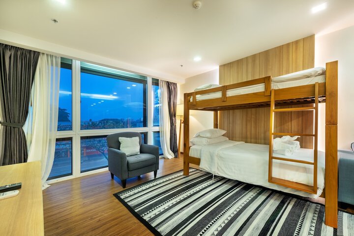 Room 35 of 169