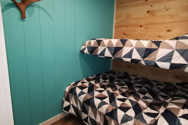 Room 16 of 79