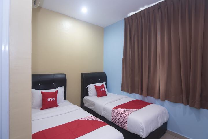 Room 10 of 33