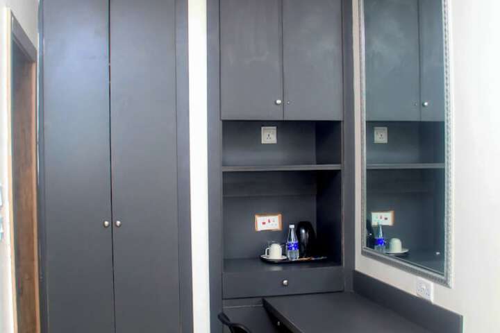 Room 16 of 26