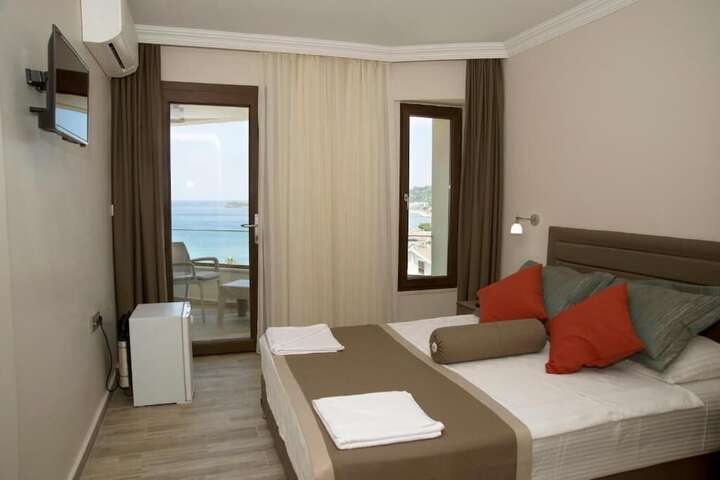 Room 3 of 12
