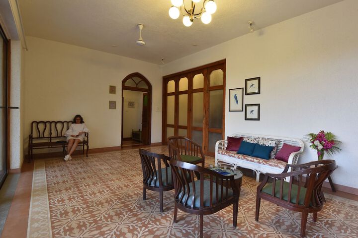 Room 10 of 29