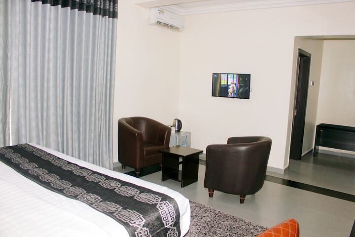 Room 38 of 93