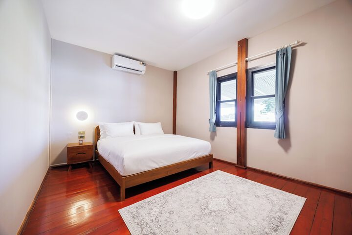 Room 20 of 38