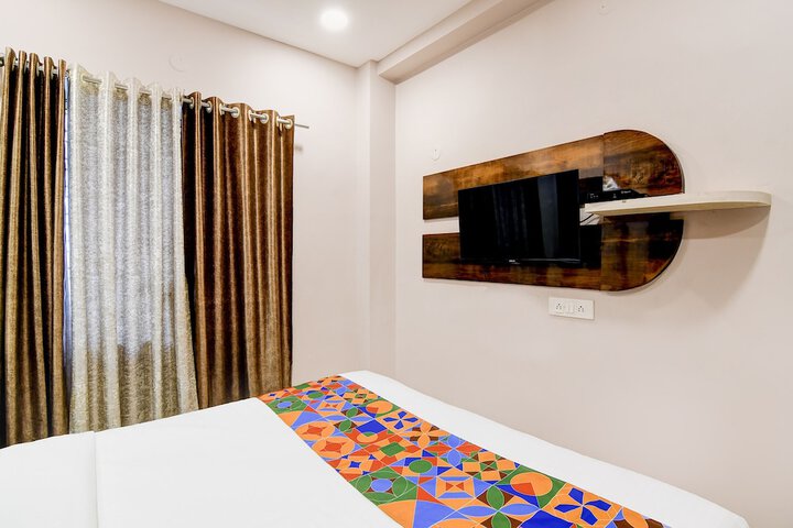 Room 15 of 27