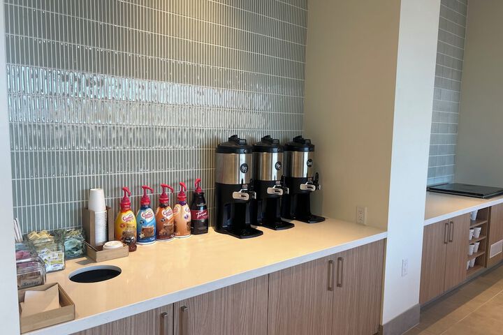 Breakfast/Coffee Service 90 of 100