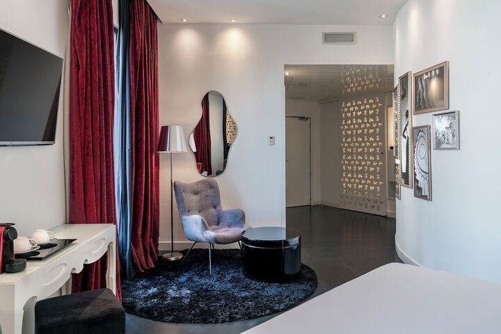 Room 16 of 52