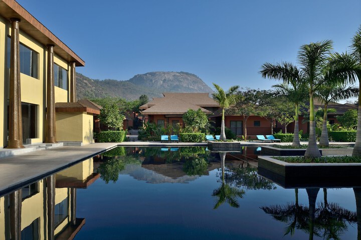 Mulberry Shades Bengaluru Nandi Hills, A Tribute Portfolio Resort in Devanahalli