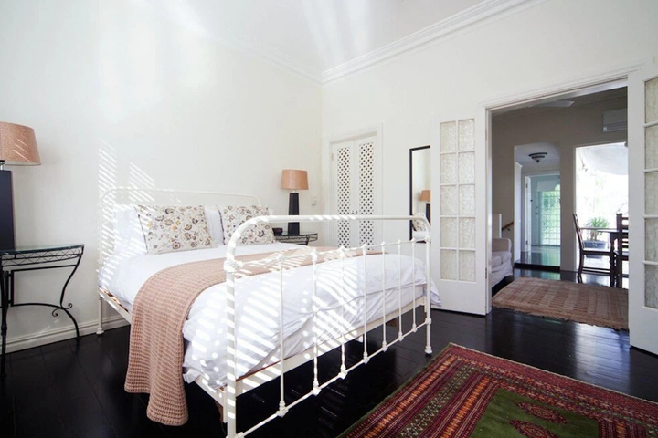 Room 2 of 11