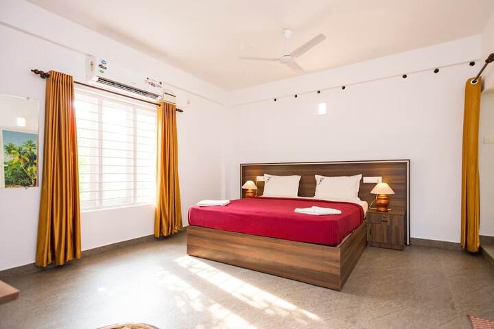 Room 4 of 19