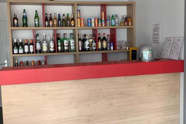 Lounge 40 of 41