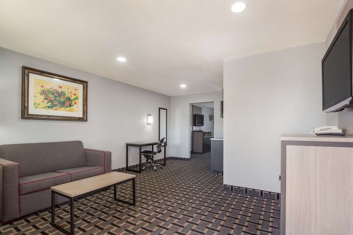 2 Double Beds Pet Friendly (11 of 12)