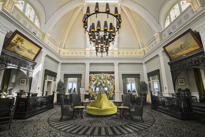 Entrance & Lobby
