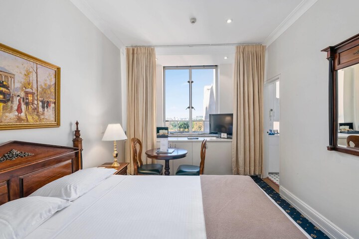 Room 40 of 79