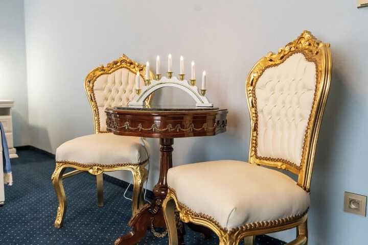 Room 3 of 35