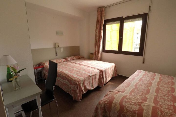 Room 15 of 53