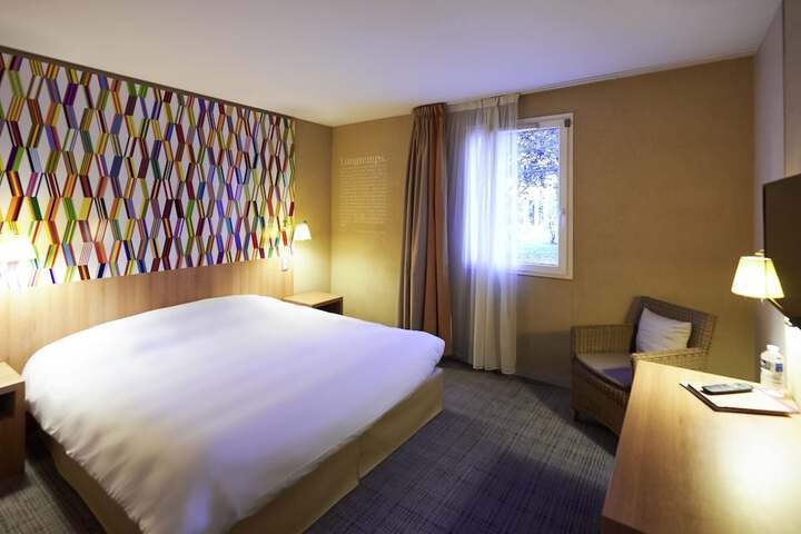 Room 8 of 47