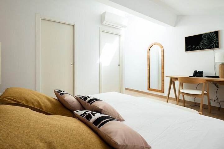 Room 25 of 51
