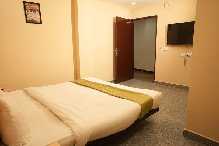 Room 28 of 46
