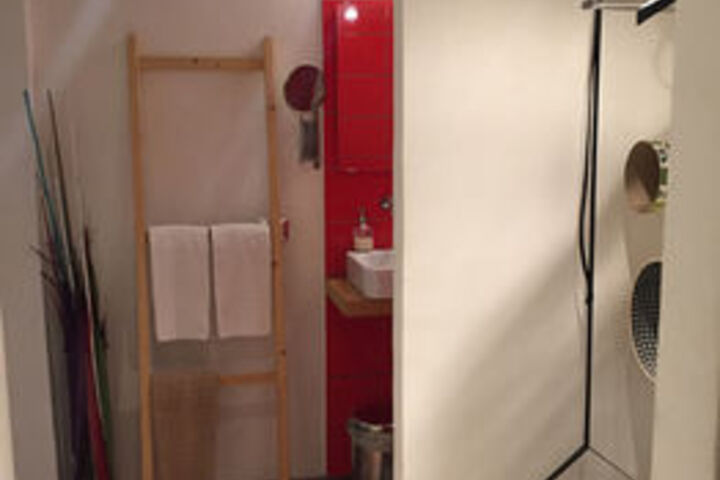 Room 11 of 22