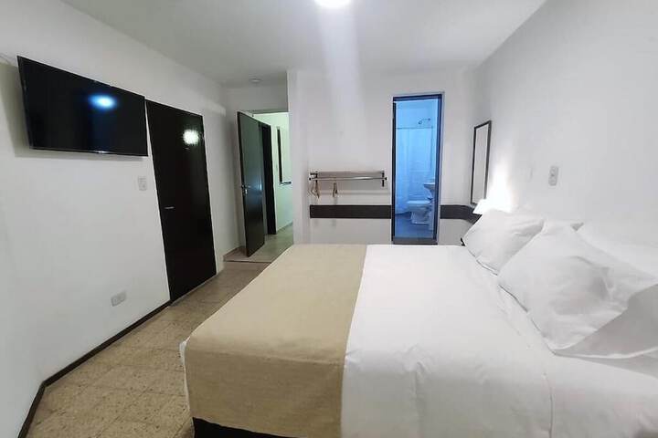 Room 32 of 62