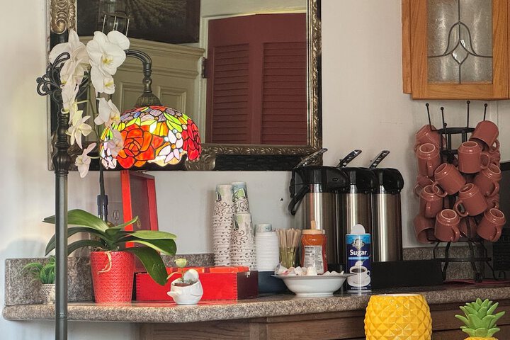 Breakfast/Coffee Service 74 of 137