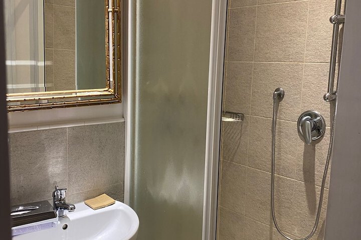 Room 75 of 91