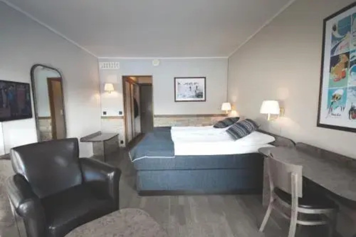 Room 5 of 25
