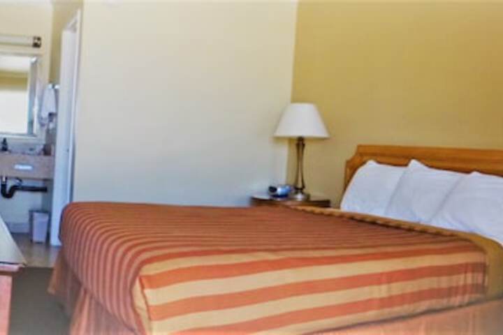 Room 5 of 14