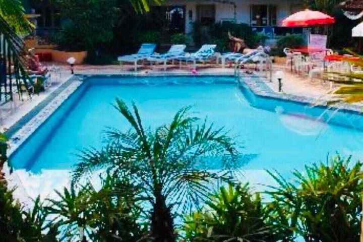 Pool 6 of 7