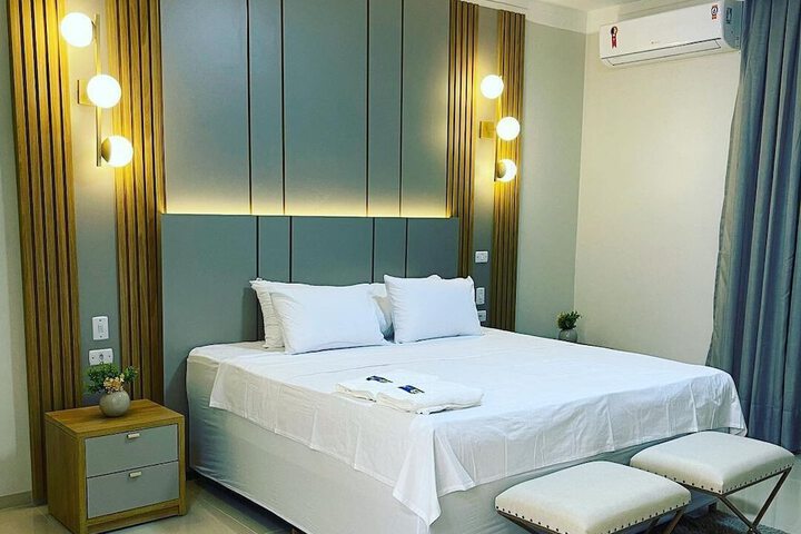 Room 6 of 6