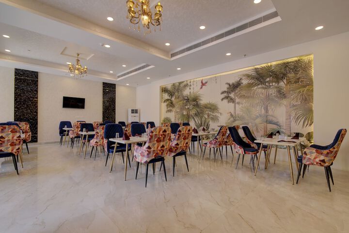 Dining 47 of 93